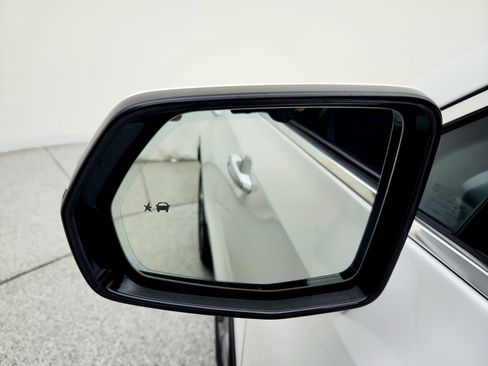 Used 2021 Cadillac XT4 Premium Luxury w/ Cold Weather Package image 17