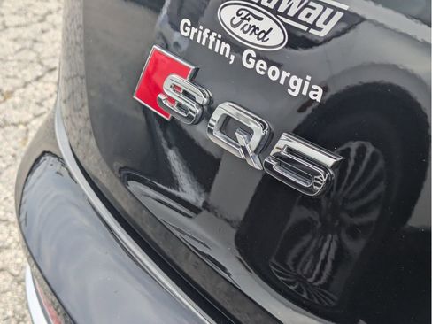 Used 2022 Audi SQ5 Premium image 8