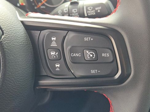 Used 2025 Jeep Wrangler Unlimited Rubicon AWD/4WD image 33