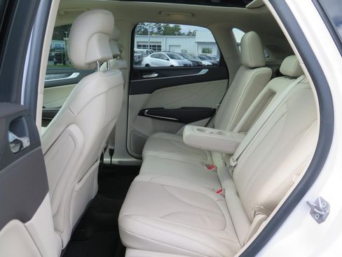 Used 2019 Lincoln MKC Reserve w/ MKC Technology Package image 16