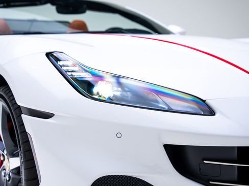 Used 2022 Ferrari Portofino M image 11