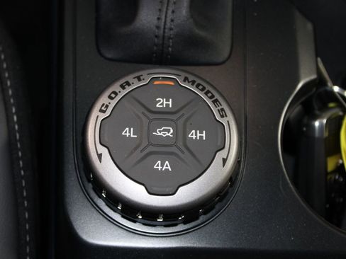 New 2025 Ford Bronco Outer Banks w/ Sasquatch Package image 41