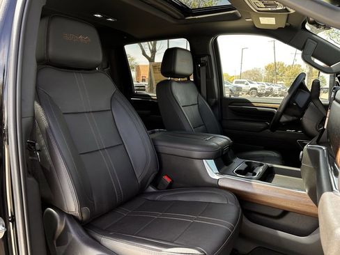 Used 2024 Chevrolet Silverado 2500 High Country w/ High Country Premium Package image 31