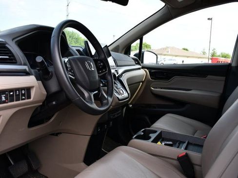 Certified 2024 Honda Odyssey Touring image 17