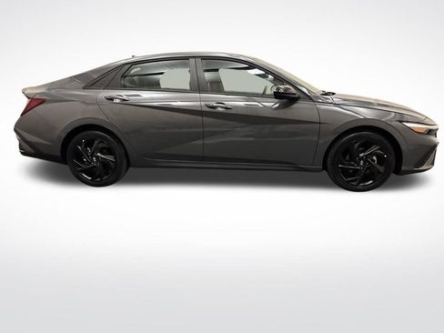 Certified 2026 Hyundai Elantra Sport FWD image 4