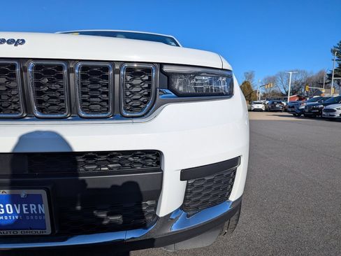 Used 2021 Jeep Grand Cherokee L Laredo w/ Luxury Tech Group I image 11