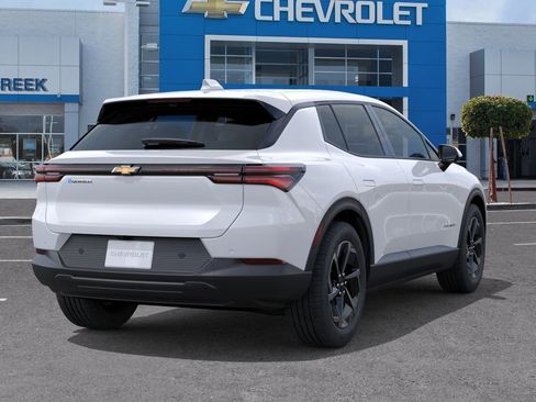 Used 2026 Chevrolet Equinox EV LT FWD image 4