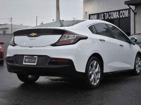 Used 2017 Chevrolet Volt Premier w/ Driver Confidence II Package image 9