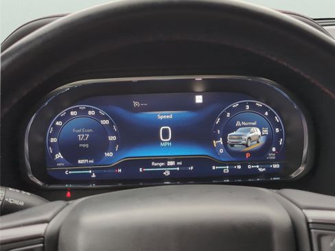 Used 2022 Chevrolet Tahoe RST w/ Luxury Package image 24