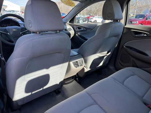 Used 2024 Chevrolet Malibu LT image 19