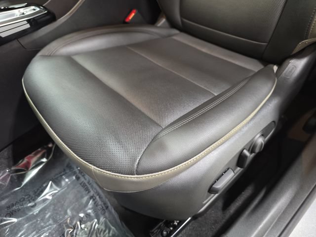 Used 2025 Chevrolet Trax ACTIV w/ Sunroof Package FWD image 27