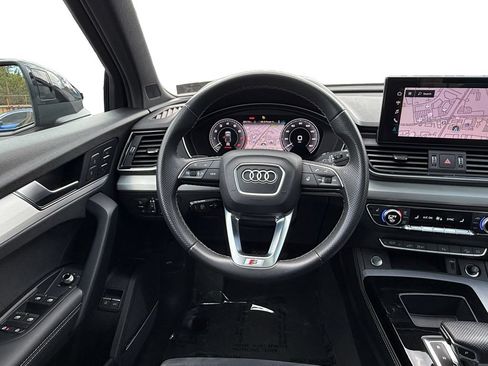Used 2023 Audi Q5 e Premium Plus w/ Premium Plus Package AWD/4WD image 12