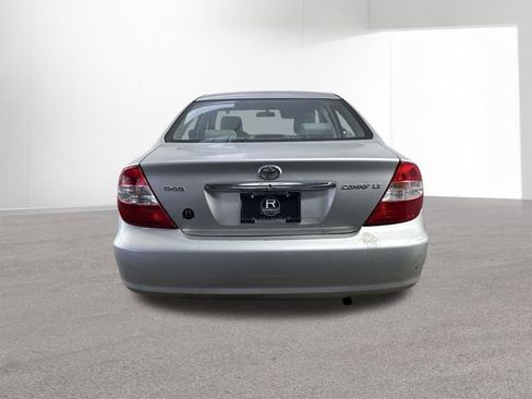 Used 2004 Toyota Camry LE image 28