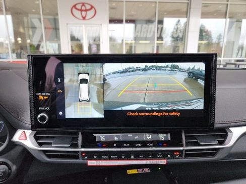 New 2026 Toyota Sienna Platinum image 37