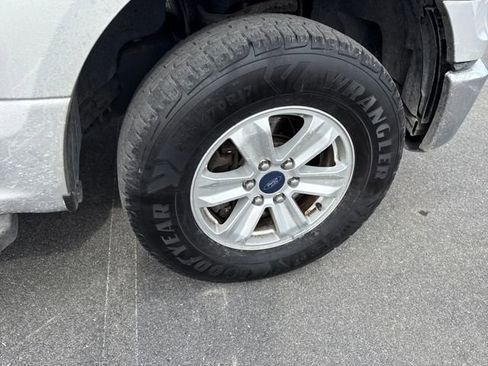 Used 2016 Ford F150 XLT image 11