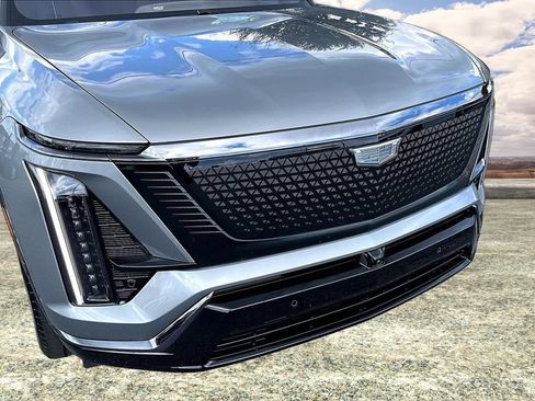 Certified 2026 Cadillac Vistiq Sport w/ LPO, Floor Liner Package AWD/4WD image 34