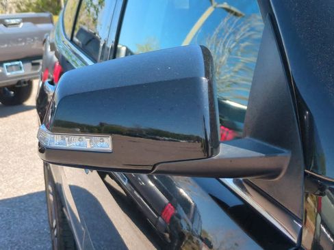 Used 2017 Chevrolet Traverse LT image 12