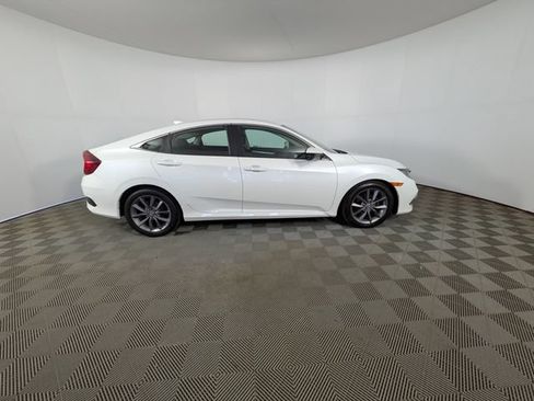 Used 2019 Honda Civic EX image 3