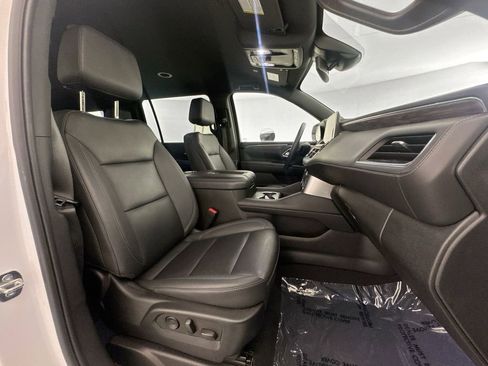 Used 2023 Chevrolet Suburban LT image 29