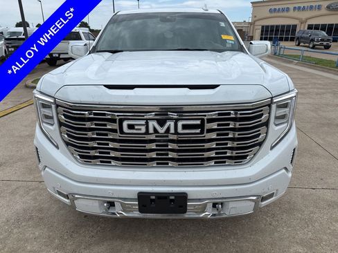 Used 2025 GMC Sierra 1500 Pro w/ Pro Value Package AWD/4WD image 2