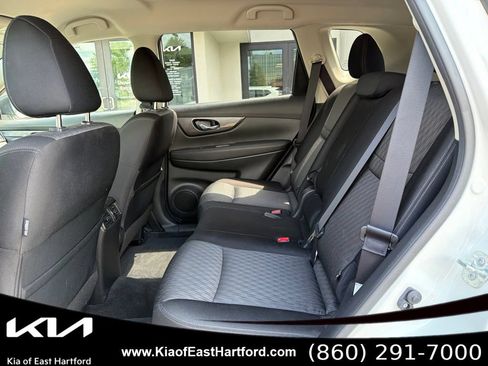 Used 2019 Nissan Rogue SV w/ Premium Package AWD/4WD image 19