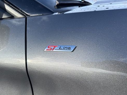 Used 2025 Ford Explorer ST-Line w/ Premium Package image 10