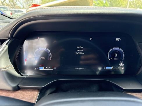 Used 2023 Jeep Grand Cherokee L Summit w/ Luxury Tech Group V image 15