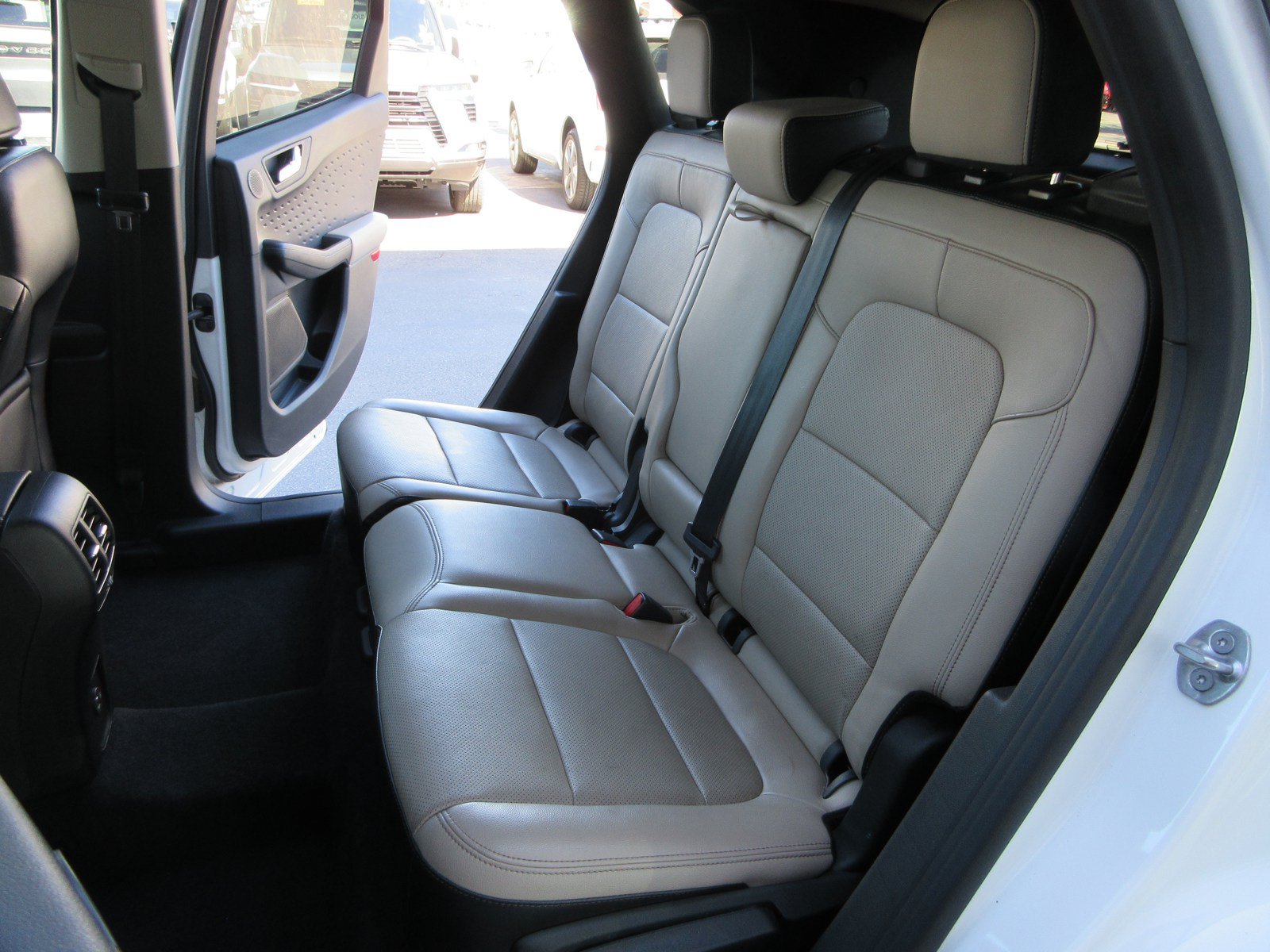 Used 2020 Ford Escape Titanium FWD image 22