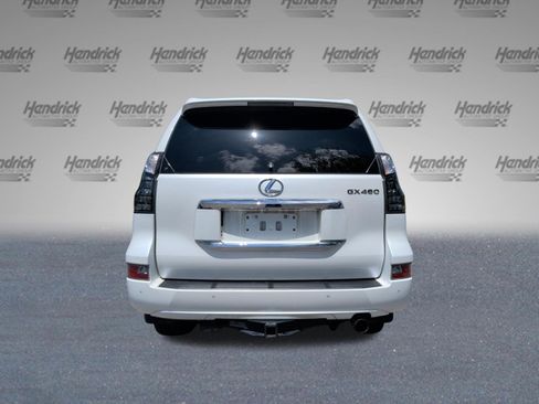 Used 2016 Lexus GX 460 Luxury w/ Preferred Accessory Package AWD/4WD image 8