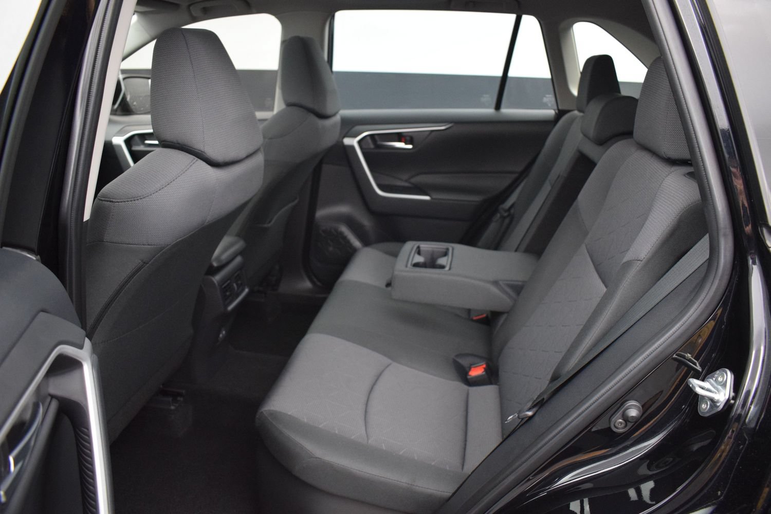 Used 2025 Toyota RAV4 XLE w/ Convenience Package AWD/4WD image 13