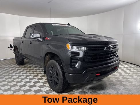 Used 2023 Chevrolet Silverado 1500 LT Trail Boss w/ Convenience Package II AWD/4WD image 4