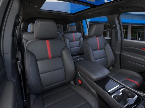 New 2026 Chevrolet Traverse RS w/ LPO, Floor Liner Package image 16