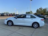 Used 2022 Toyota Corolla LE image 6