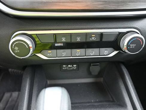 Used 2025 Nissan Altima 2.5 SV FWD image 20