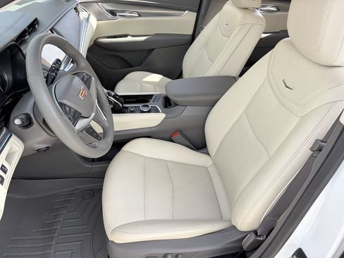 Certified 2024 Cadillac XT5 Premium Luxury FWD image 20