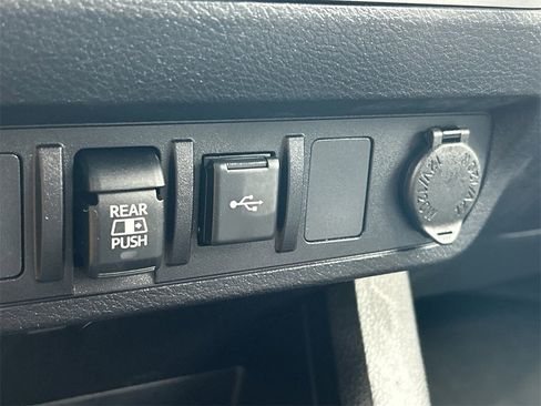 Used 2022 Toyota Tacoma SR5 image 27