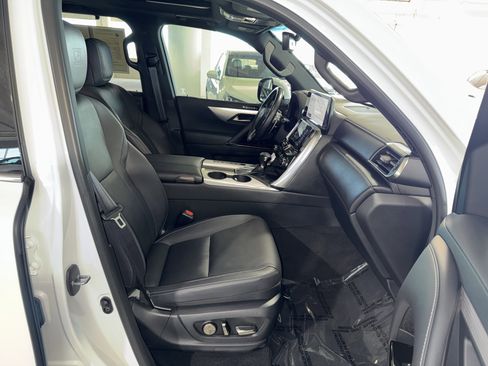 Used 2024 Lexus LX 600 F Sport image 10
