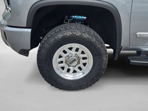 Used 2024 Chevrolet Silverado 2500 High Country w/ High Country Premium Package AWD/4WD image 21