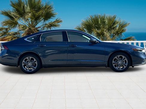 Used 2023 Honda Accord EX image 3