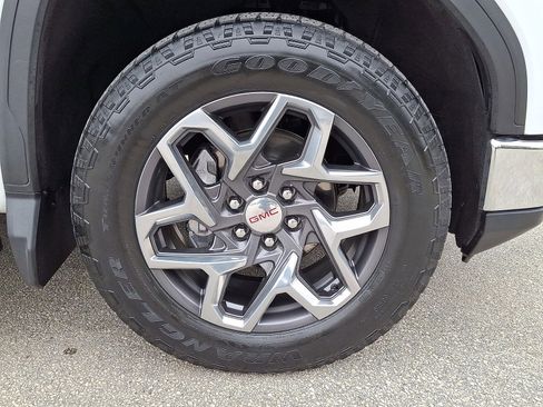 Certified 2022 GMC Sierra 1500 SLT w/ SLT Premium Plus Package image 27