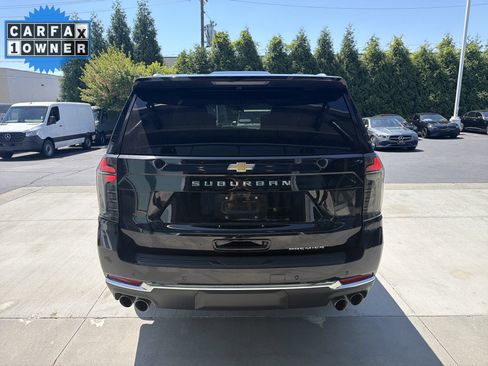 Used 2025 Chevrolet Suburban Premier AWD/4WD image 9