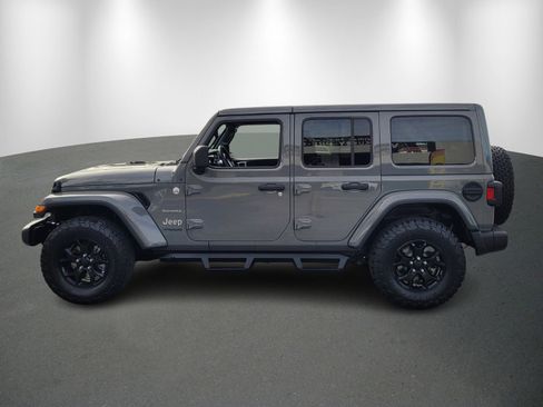 Used 2022 Jeep Wrangler Unlimited Sahara image 4