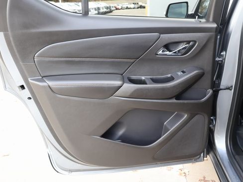 Certified 2021 Chevrolet Traverse LT w/ LPO, Floor Liner Package image 24