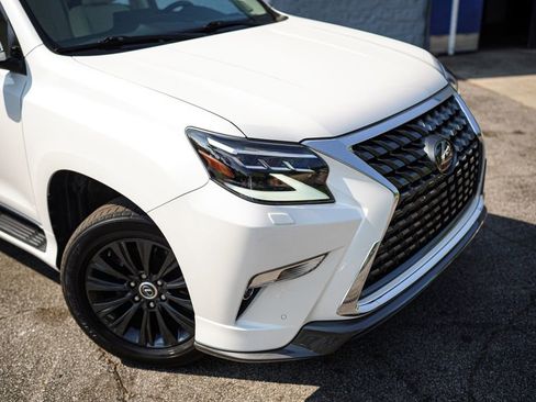 Used 2022 Lexus GX 460 Premium w/ Accessory Package AWD/4WD image 7