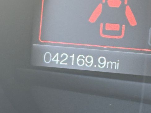 Used 2024 Ford Edge Titanium image 16