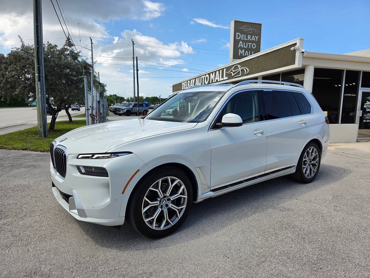 Used 2026 BMW X7 xDrive40i AWD/4WD image 1