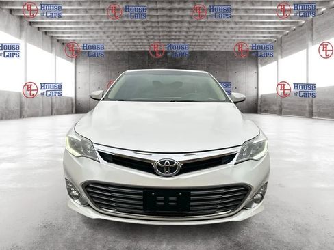 Used 2015 Toyota Avalon XLE image 2