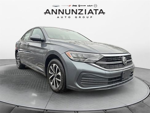 Used 2024 Volkswagen Jetta S image 7