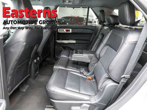 Used 2023 Ford Explorer Limited image 24
