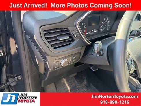 Used 2022 Ford Escape SE w/ Convenience Package image 10